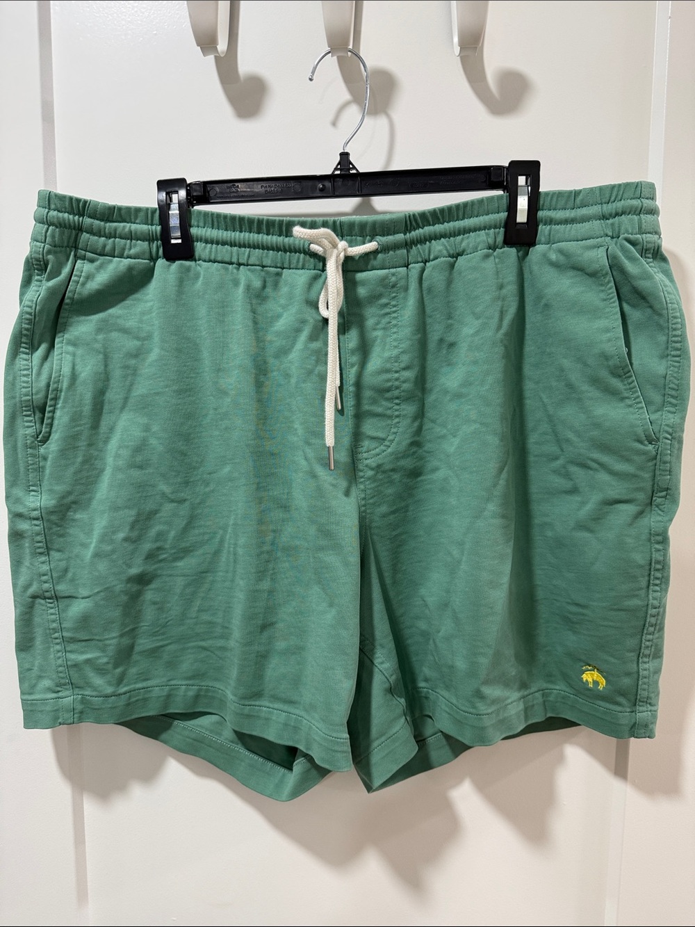 Brooks Brothers Men's Green Drawstring Cotton Shorts - XL